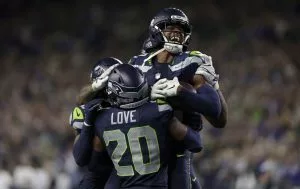 Seahawks Escape With Win in NFL Season-Opening Super Bowl Rematch