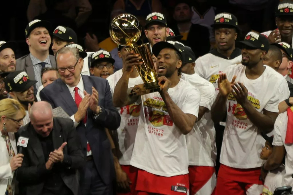 The Raptors finalize delayed trade with L.A. Clippers for star Kawhi Leonard. He is back in Toronto, who he won the NBA title with in 2019.