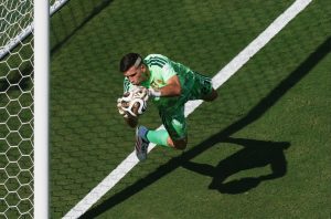 Emiliano Martinez Heading for Shock Move to Chelsea
