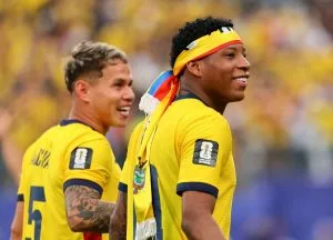 Ecuador and Sweden Secure Knockout Berths