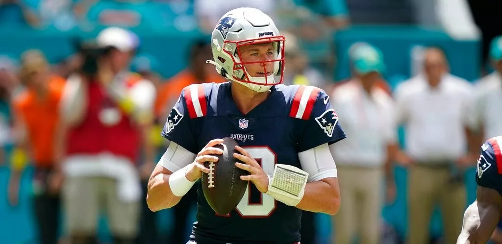 Will Carroll: Mac Jones, 18 Other Key NFL Week 2 Injuries