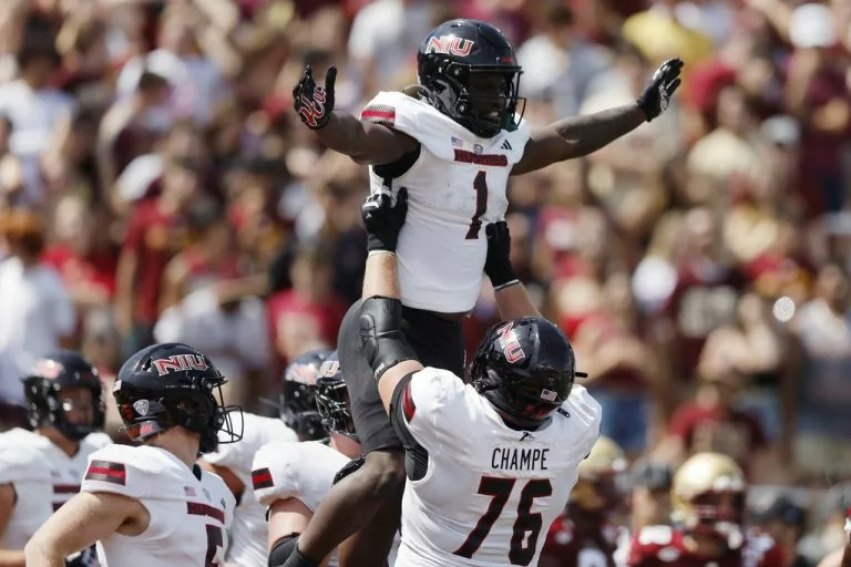 MAC odds NIU