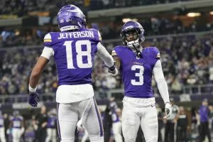 TNF Week 8 Parlay Picks & Player Props: Vikings and Chargers Gear for Playoff Push