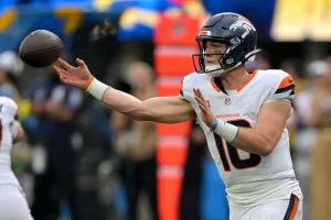 NFL Christmas Day Parlay Picks & Player Props: Santa Delivers Three Division Rivalries