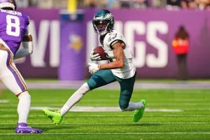 Eagles vs Lions: SNF Week 11 Parlay Picks & Player Props