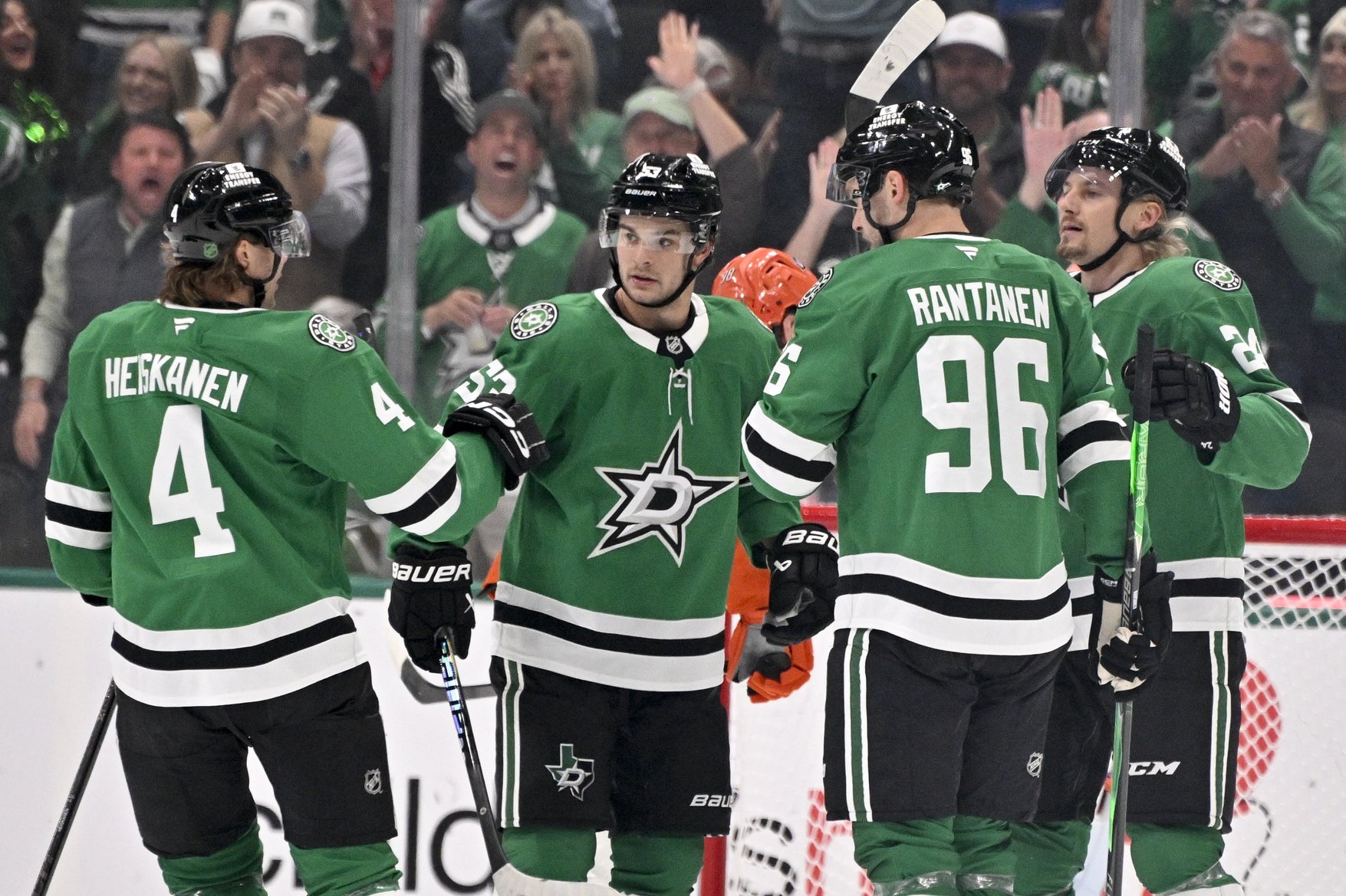 Best NHL Player Props & Parlay Picks Today Nov. 8