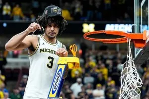 Michigan’s Elliot Cadeau Has Allergy Scare Ahead of Final Four vs. Arizona