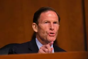 Senators Call to End CFTC Prediction Markets Support