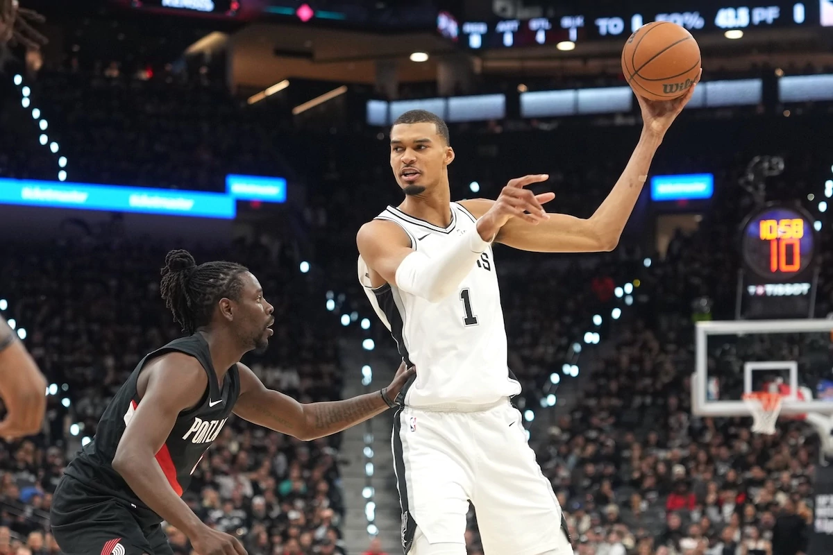 Spurs Open as 2026-27 NBA Title Favorites Less Than a Day After Knicks Win Championship