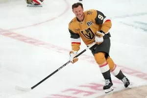 Carolina Hurricanes vs. Vegas Golden Knights Odds, Picks & Predictions - Game 4 - 06/09