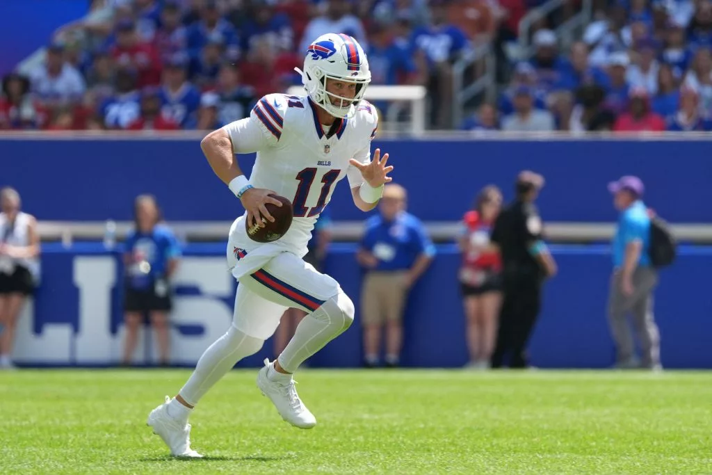 Steelers vs. Bills prediction, odds, and props for NFL preseason finale for both teams. The Steelers are 1-1 in the preseason with the Bills at 2-0.