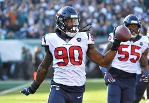 Jadeveon Clowney Reunites with Houston Texans