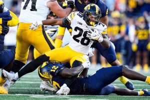 Ohio State vs. Iowa Prediction, Odds & Picks for Oct. 3: Hawkeyes Hang Around