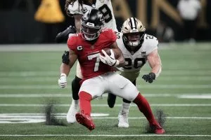 SNF Week 5 NFL Parlay Picks & Player Props: Back the Running Backs