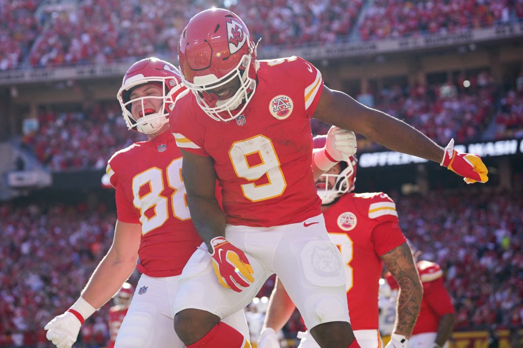 SNF Week 7 NFL Parlay Picks & Player Props for Chiefs vs. Seahawks. We have great parlays and player props for this con-conference clash.