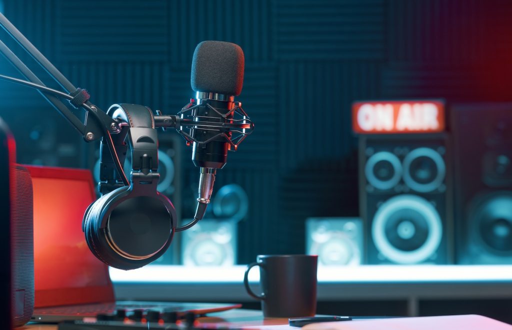 Listen to the Low Rollers podcast, sponsored by TheLines.com.