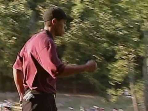 Video: Amazing Shots from Tiger Woods Lead to This Historic Putt at Valhalla | 2000 PGA Championship