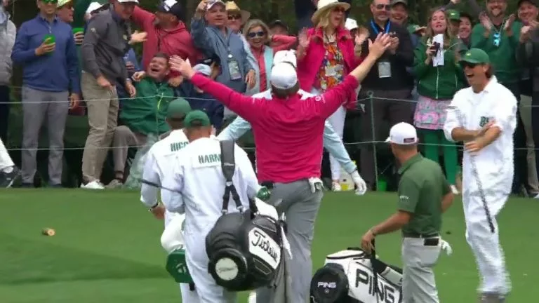 Video: Stewart Cink makes a hole-in-one on No. 16 ⛳️